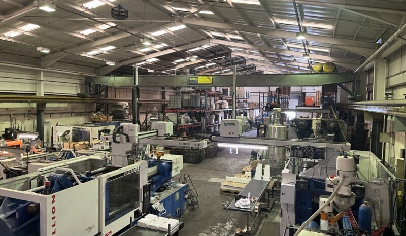 Lyons Road, Trafford Park, Manchester to rent Interior Photo- Image 1 of 1