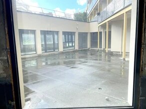 Rue Du 22 Septembre, Courbevoie to rent Building Photo- Image 2 of 6