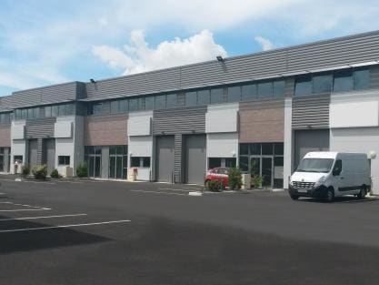 Rue Du Parc Des Vergers, Tigery to rent Building Photo- Image 1 of 10