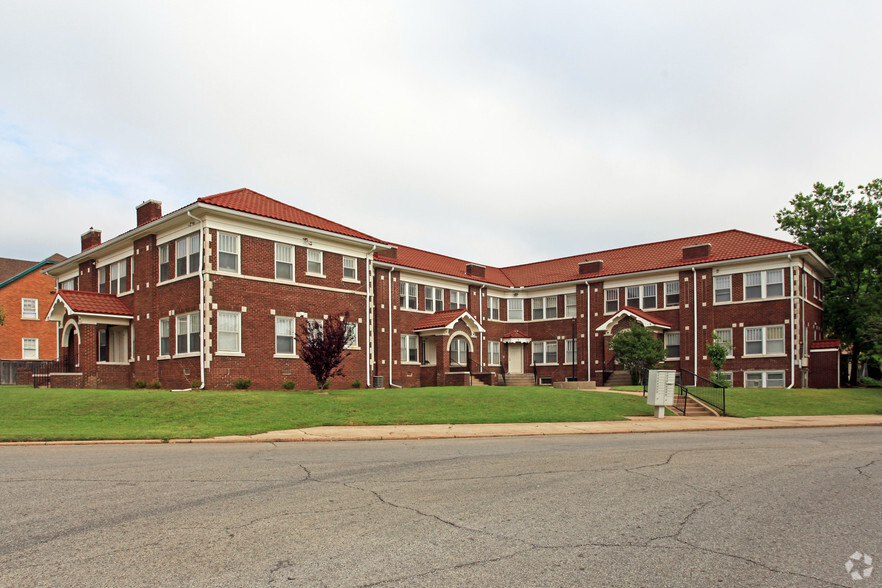 727 E Culbertson Dr, Oklahoma City, OK for sale - Building Photo - Image 2 of 12