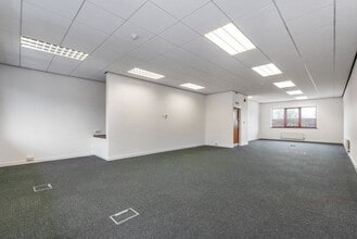 2 Wenman Rd, Thame to rent Interior Photo- Image 1 of 6
