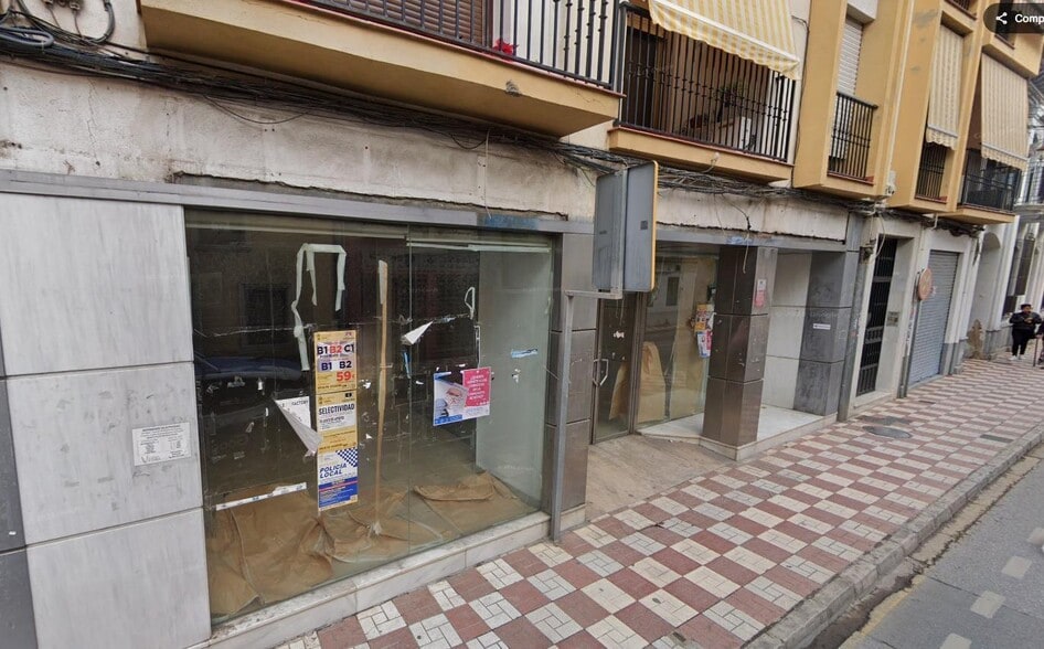 Calle Granada, 11, Albolote, Granada to rent - Building Photo - Image 2 of 4