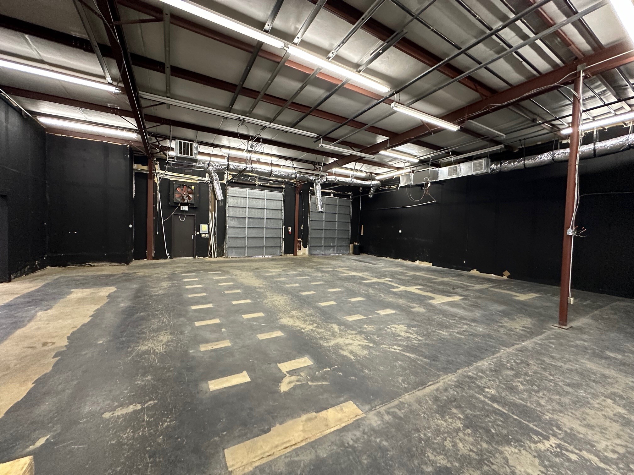 6047 Executive Center Dr, Memphis, TN to rent Building Photo- Image 1 of 2