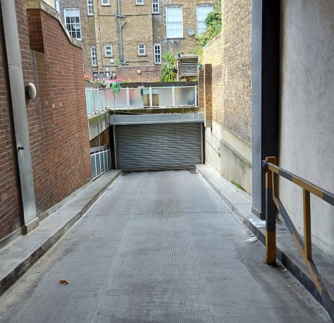 24 Eagle St, London to rent Building Photo- Image 1 of 1