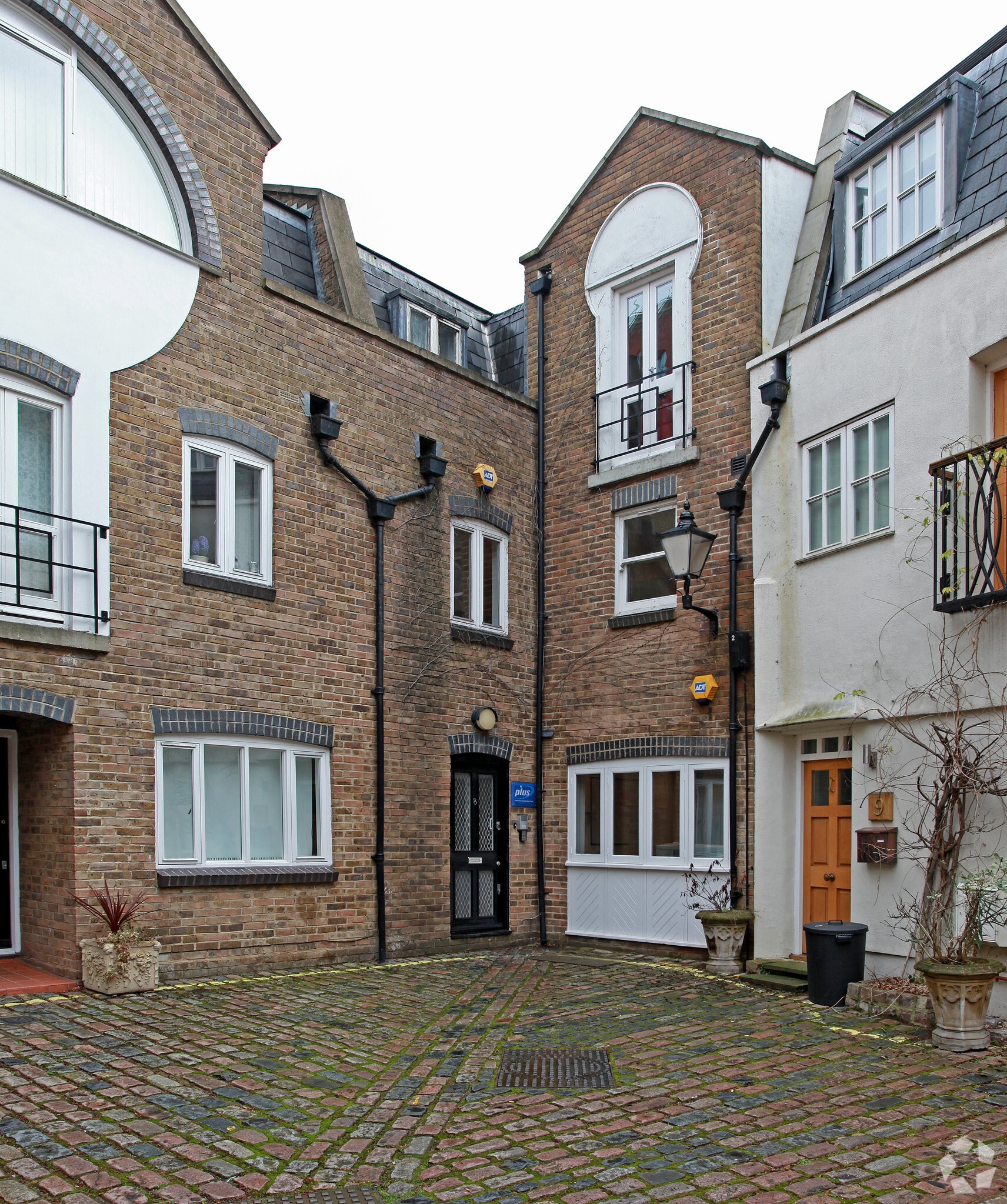 8 Celbridge Mews, London to rent Primary Photo- Image 1 of 30