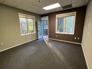 103 Providence Mine Rd, Nevada City, CA to rent Interior Photo- Image 2 of 4