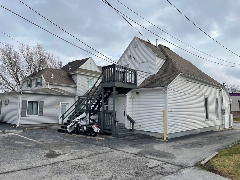 325 E Wooster St, Bowling Green, OH for rent - Building Photo - Image 3 of 9