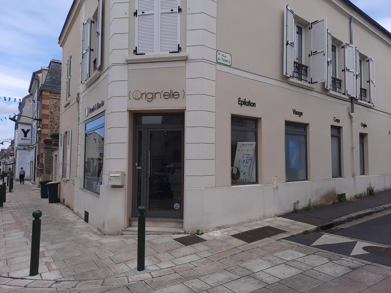Retail in Boissy-Saint-Léger to rent Building Photo- Image 1 of 2