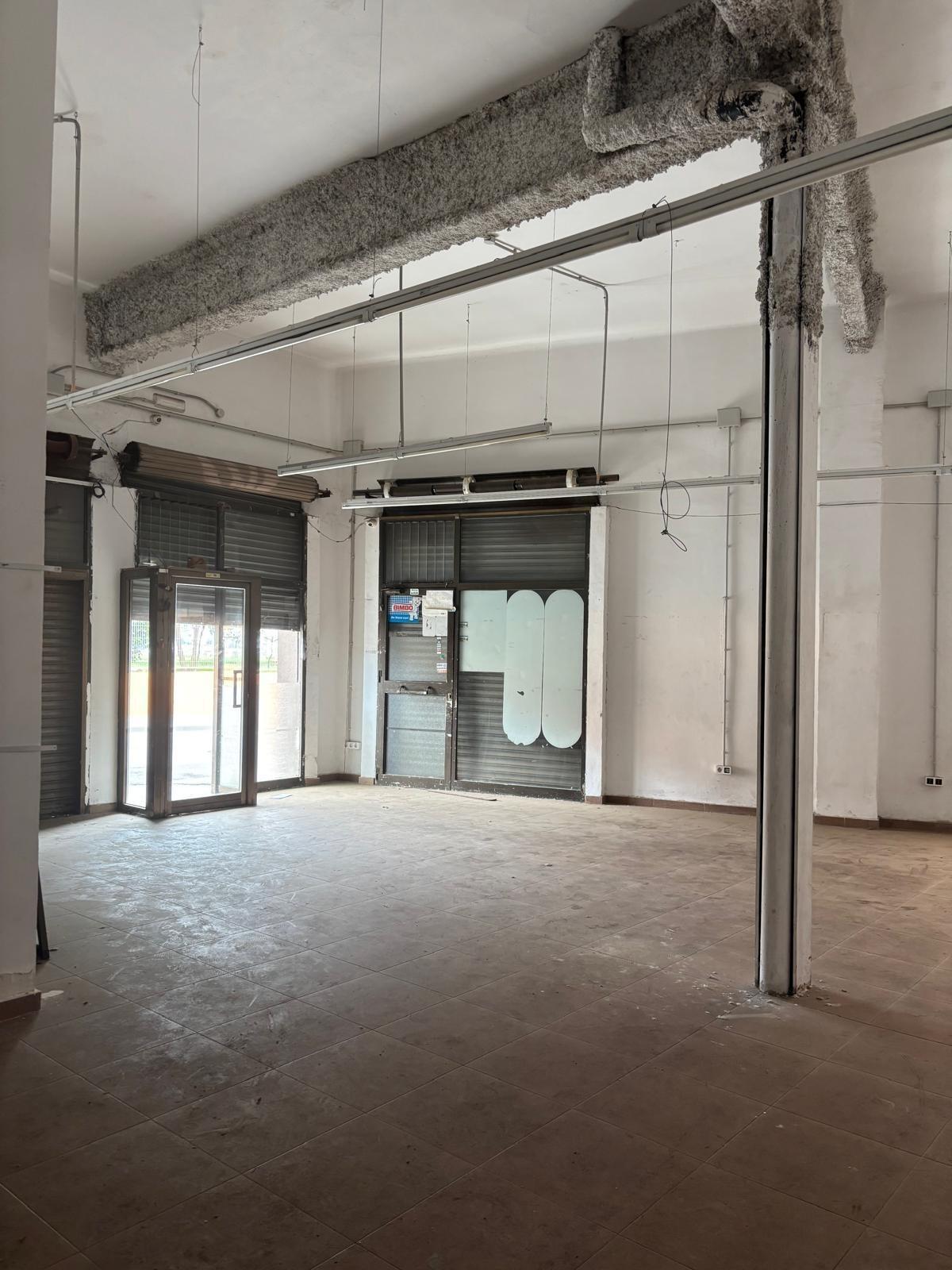 Retail in Sabadell, Barcelona to rent Interior Photo- Image 1 of 9