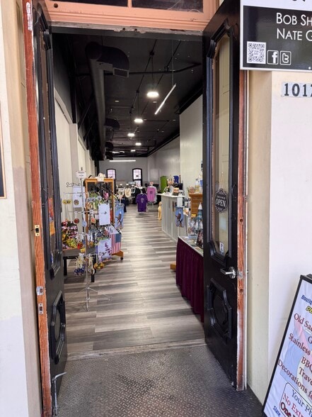 1017 Front St, Sacramento, CA for sale - Building Photo - Image 3 of 37