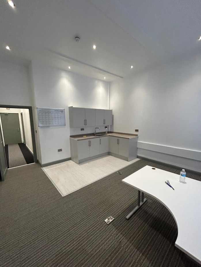 Cakebread St, Manchester to rent Interior Photo- Image 1 of 8