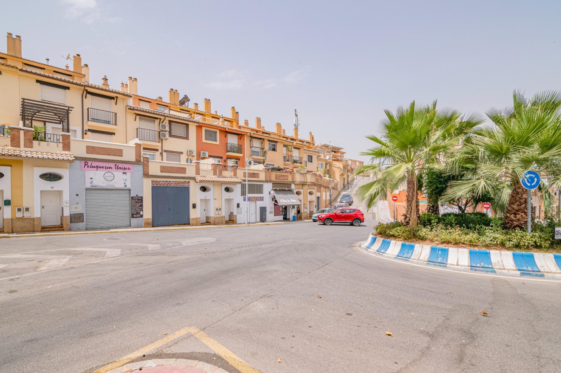Retail in Huétor Vega for sale Building Photo- Image 1 of 17