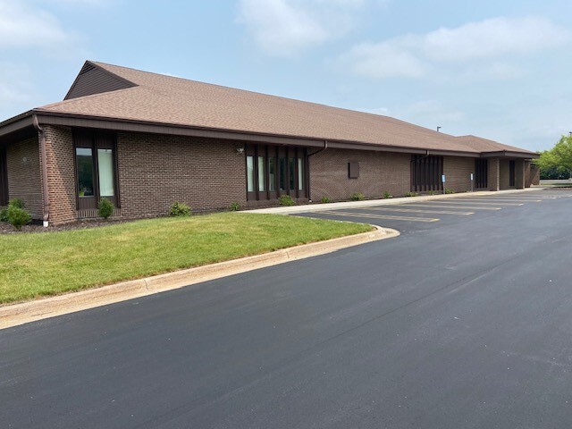 600 S Nicolet Rd, Appleton, WI to rent - Building Photo - Image 3 of 3