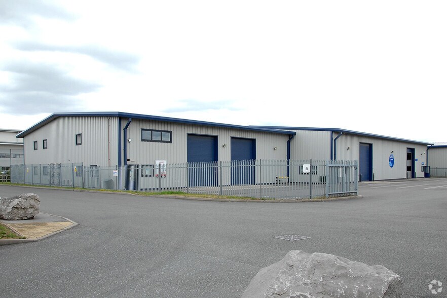 Tenth Ave, Deeside for sale - Primary Photo - Image 1 of 1
