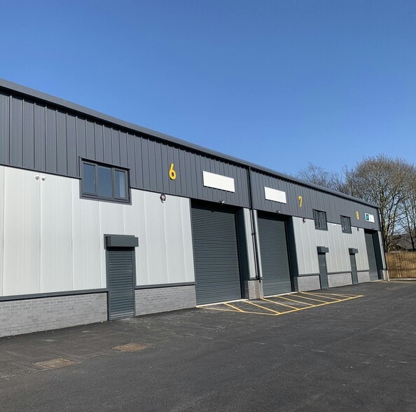 Priestley Rd, Manchester to rent - Building Photo - Image 1 of 5