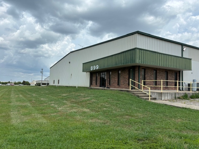 899 Industrial Dr, Lewisburg, TN for rent - Primary Photo - Image 1 of 13