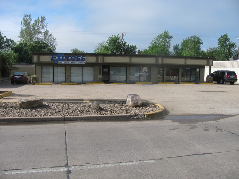 1920 NW Cache Rd, Lawton, OK for rent - Primary Photo - Image 1 of 9