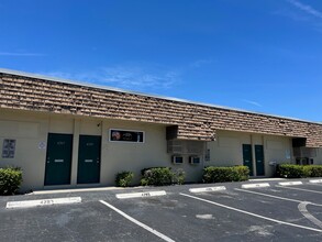 4831-4837 NE 11th Ave, Oakland Park, FL for rent Building Photo- Image 1 of 4