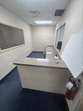 1000 US Highway 9 N, Woodbridge, NJ to rent Interior Photo- Image 1 of 6