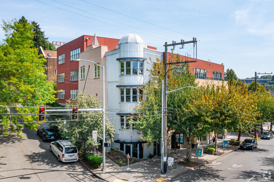 3520 Fremont Ave N, Seattle, WA for sale - Building Photo - Image 1 of 1