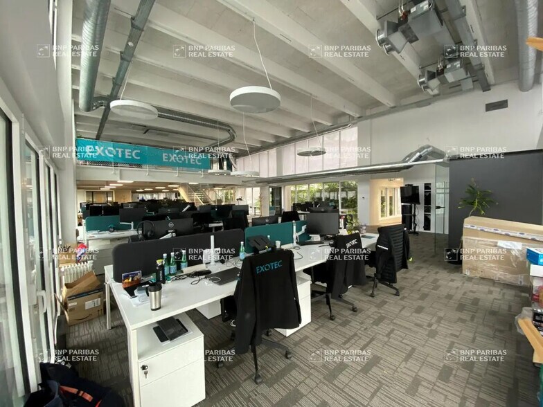 132 Allée Des Mannequins, Villeneuve-d'Ascq to rent - Building Photo - Image 2 of 15