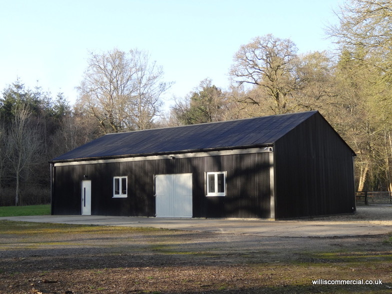 Manswood, Wimborne for rent - Primary Photo - Image 1 of 4