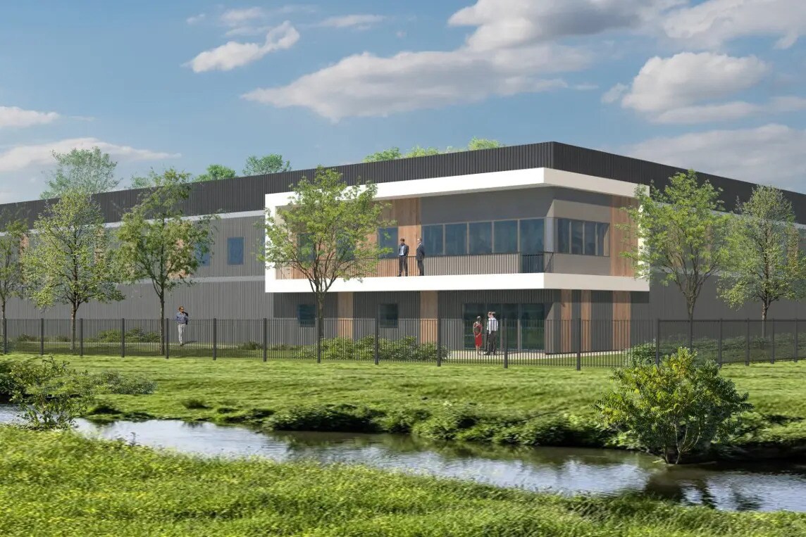 Light Industrial in Persan for sale Building Photo- Image 1 of 9