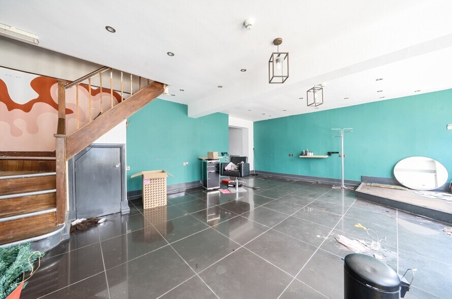 17 Westgate, Sleaford to rent - Building Photo - Image 2 of 10