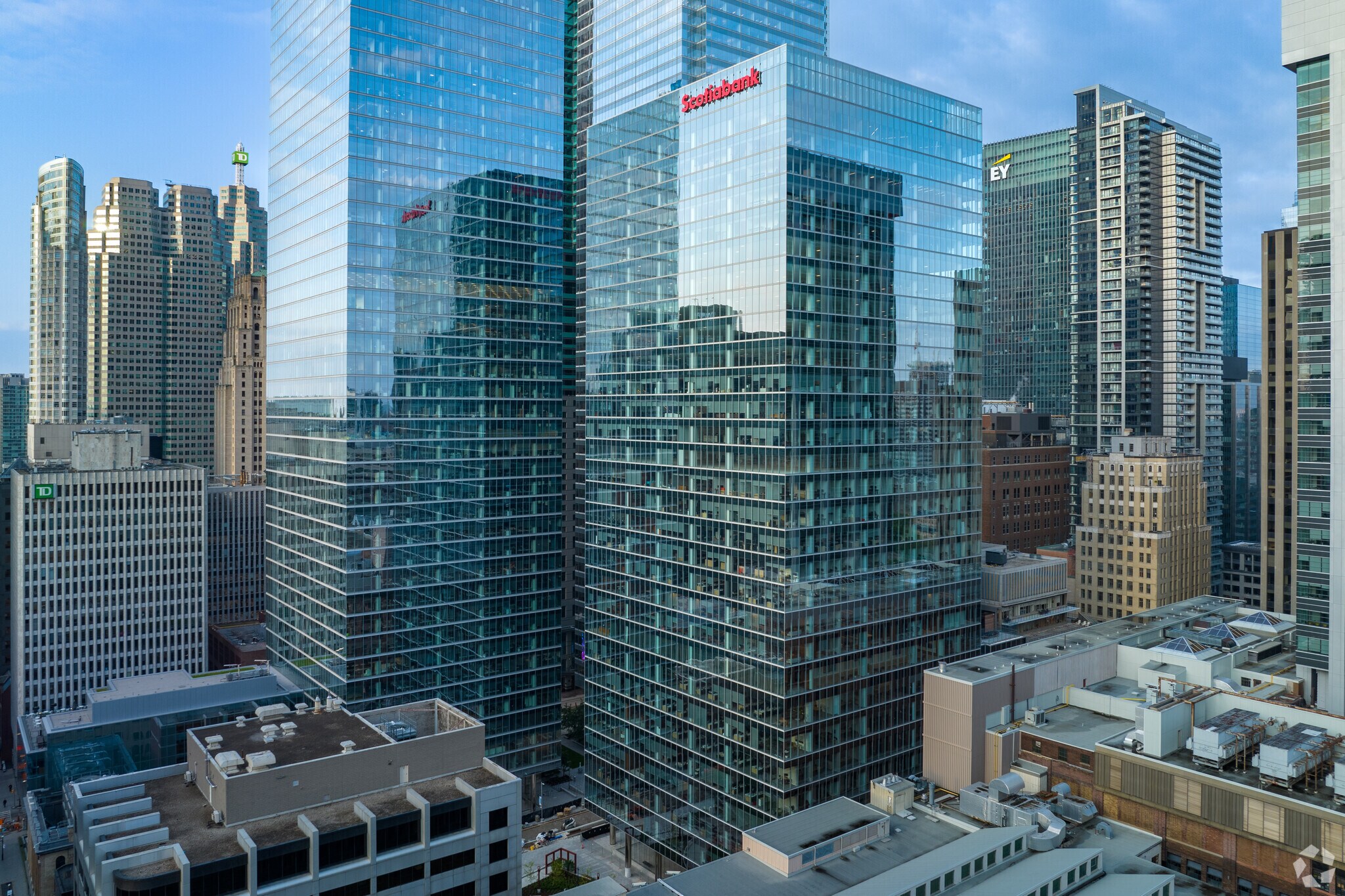 40 Temperance St, Toronto, ON to rent Building Photo- Image 1 of 6