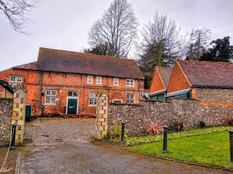 Caversham Rd, Reading for sale - Primary Photo - Image 1 of 1