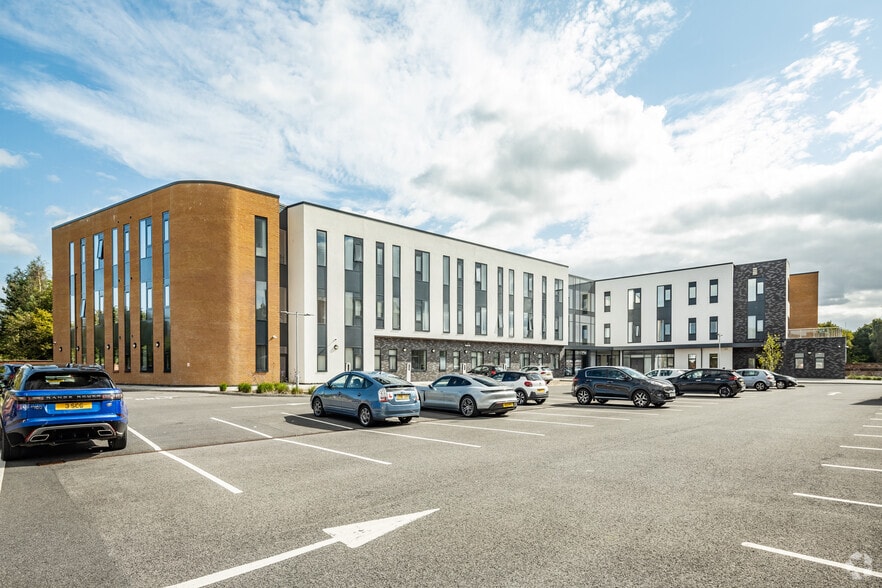 228 Garstang Rd, Preston for sale - Primary Photo - Image 1 of 1