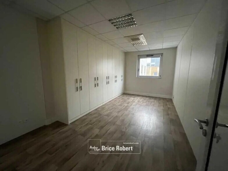 Office in Caluire-et-Cuire to rent - Interior Photo - Image 3 of 26