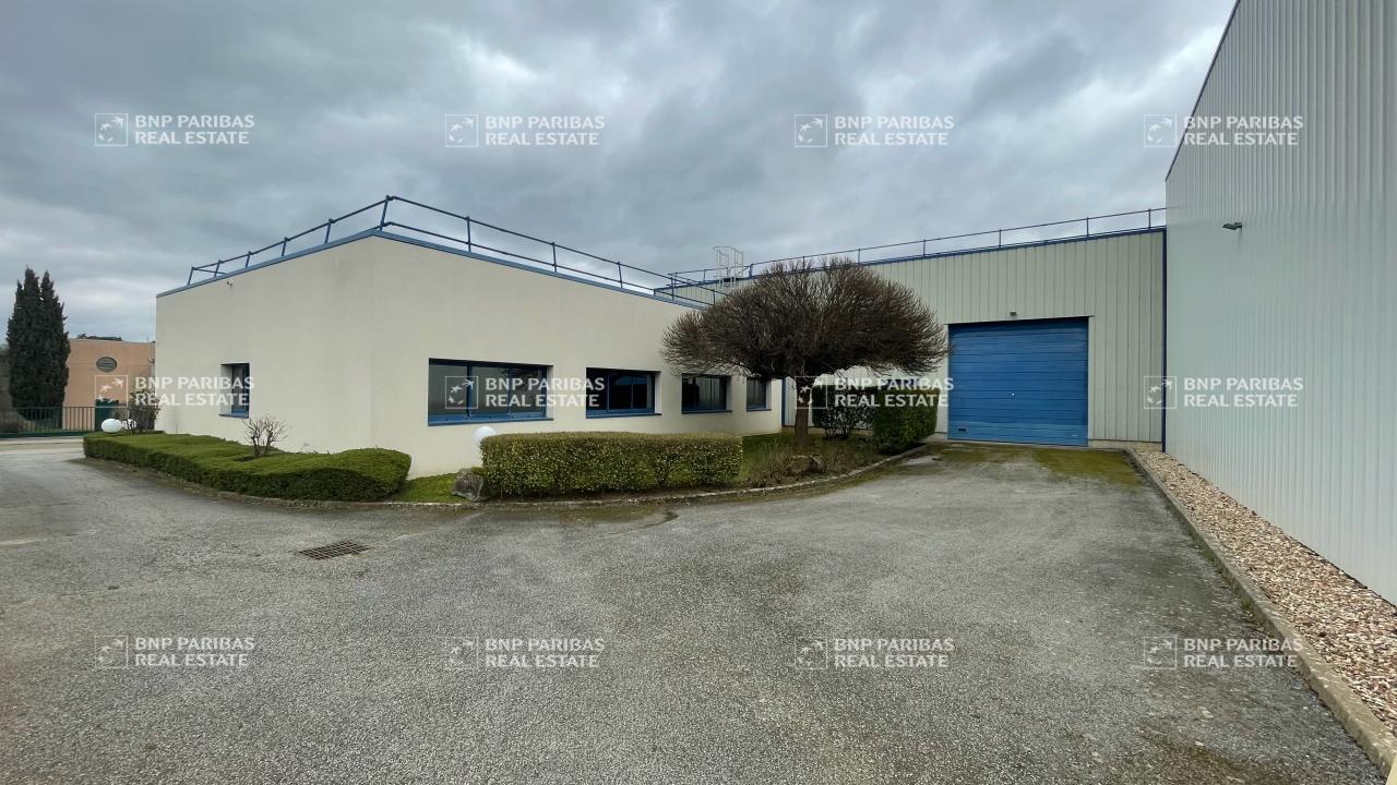 Light Industrial in Saint-Germain-de-la-Grange for sale Building Photo- Image 1 of 17