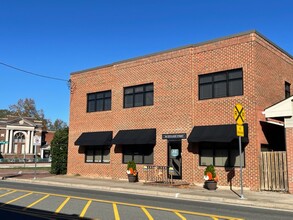 100 England St, Ashland, VA for sale Primary Photo- Image 1 of 1