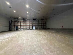 Industrial in Madrid, Madrid to rent Interior Photo- Image 2 of 11