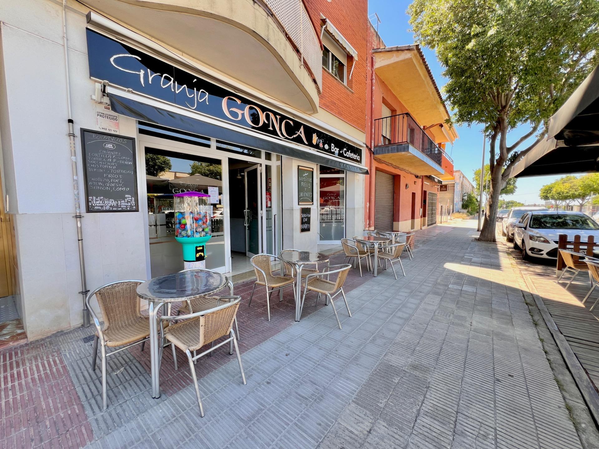 Retail in Torredembarra, Tarragona to rent Building Photo- Image 1 of 5