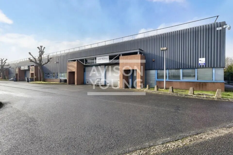 Light Industrial in Villepinte to rent Building Photo- Image 1 of 6