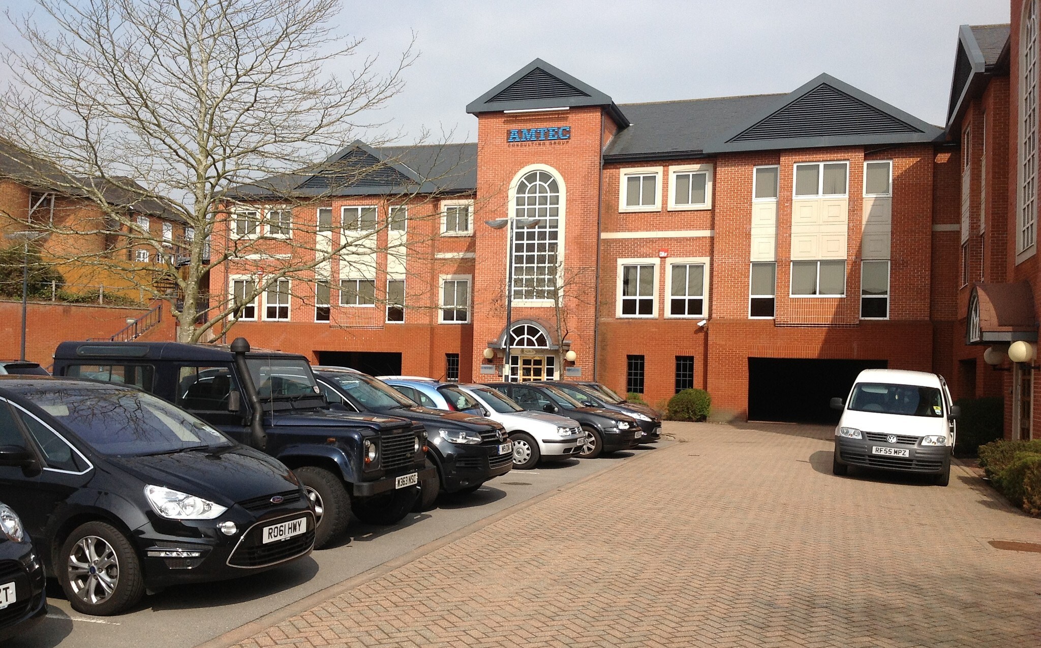 2 Crosby Way, Farnham for sale Primary Photo- Image 1 of 1