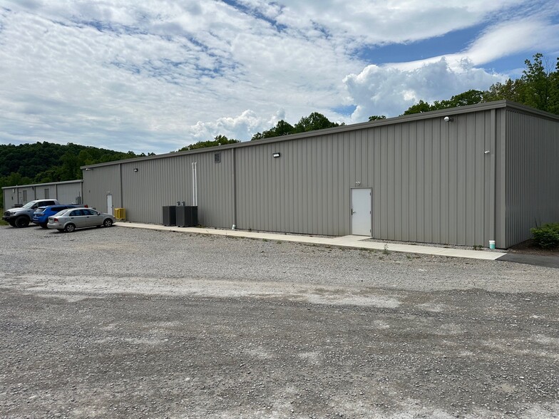 185 Cascade Industrial Park, Pembroke, VA for rent - Building Photo - Image 3 of 3