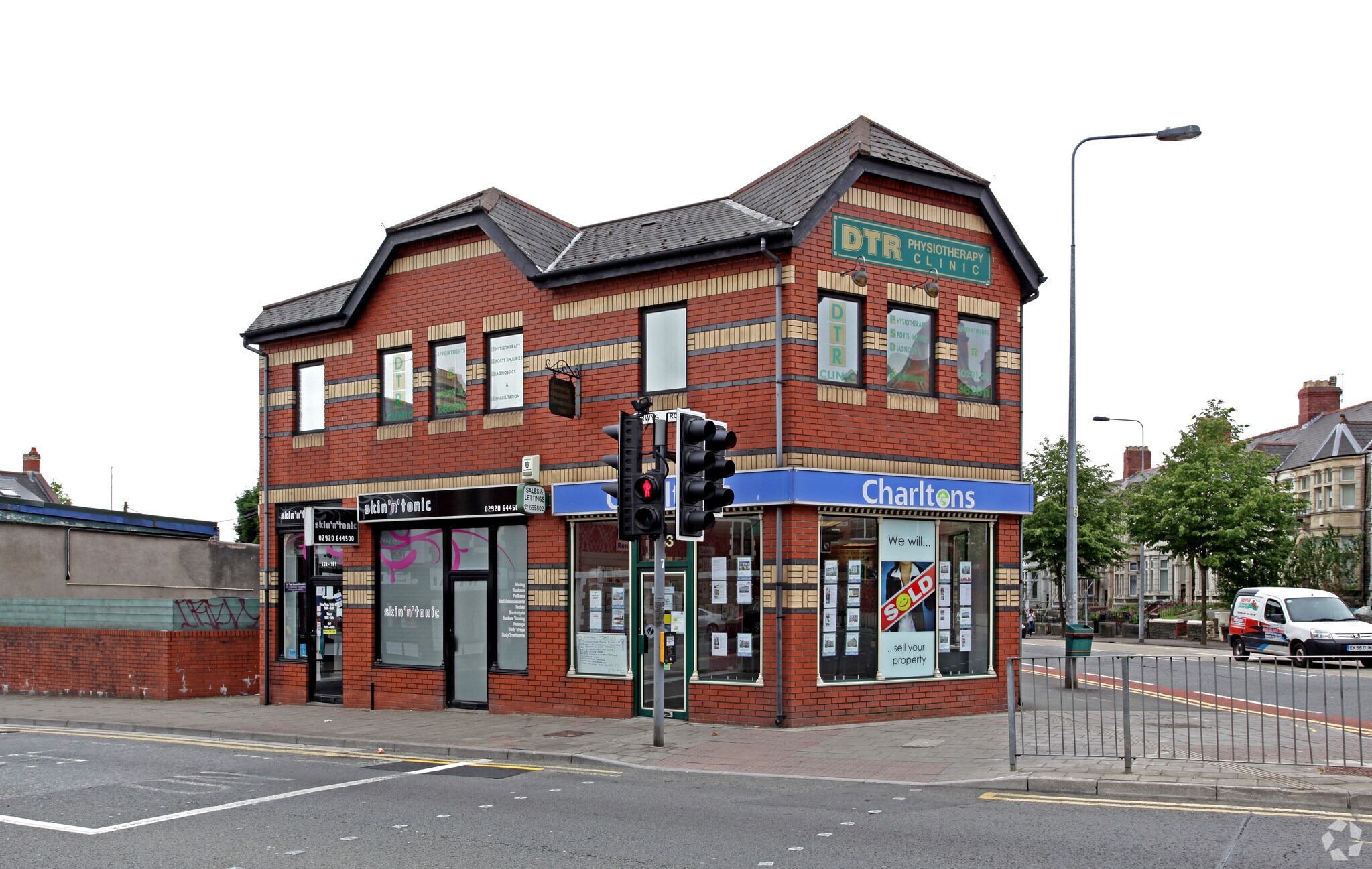 220 Cathays Ter, Cardiff for sale Primary Photo- Image 1 of 1