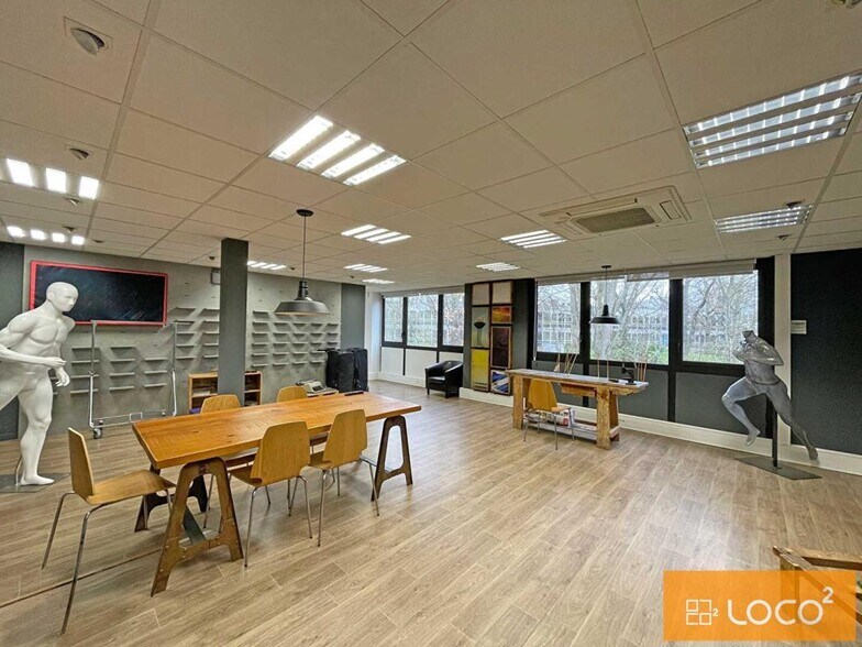 1202 L'Occitane, Labège to rent - Building Photo - Image 2 of 6