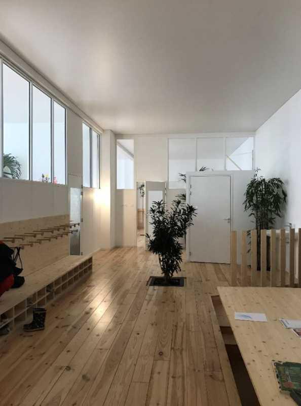 Location Bureaux 270 m² - Photo 1