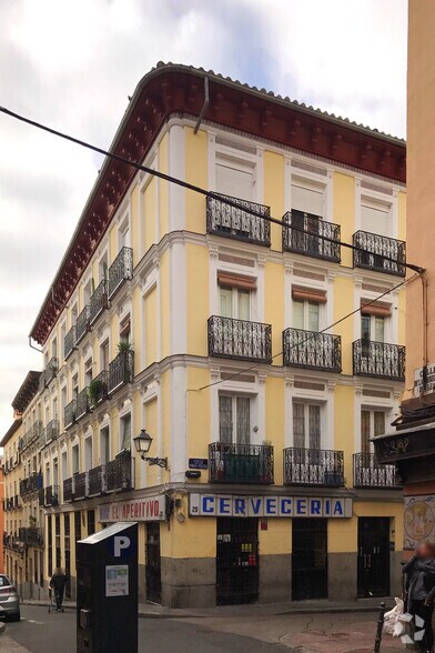 Residential in Madrid, MAD for sale - Building Photo - Image 1 of 3