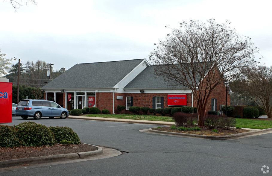 9700 Monroe Rd, Charlotte, NC for rent - Building Photo - Image 1 of 9