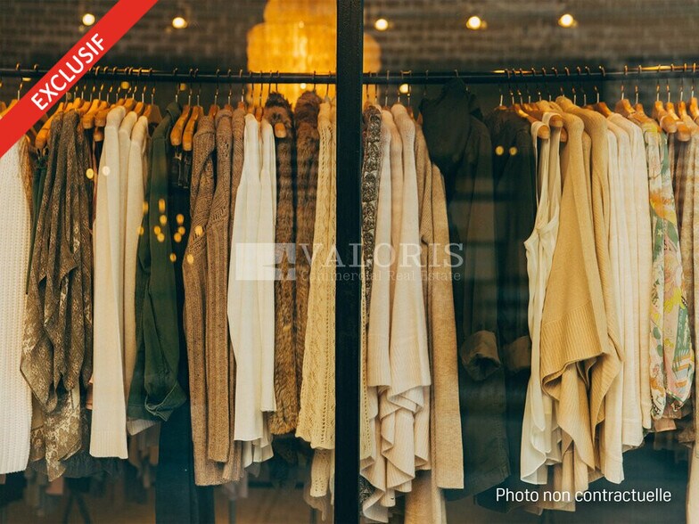 Retail in Lyon to rent - Building Photo - Image 1 of 4