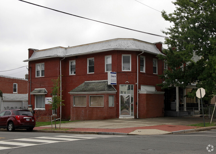 5427 8th St NW, Washington, DC for rent - Primary Photo - Image 1 of 3