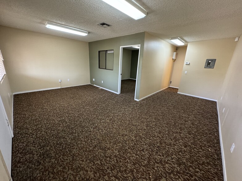 451 W Bonita Ave, San Dimas, CA for rent - Building Photo - Image 3 of 11