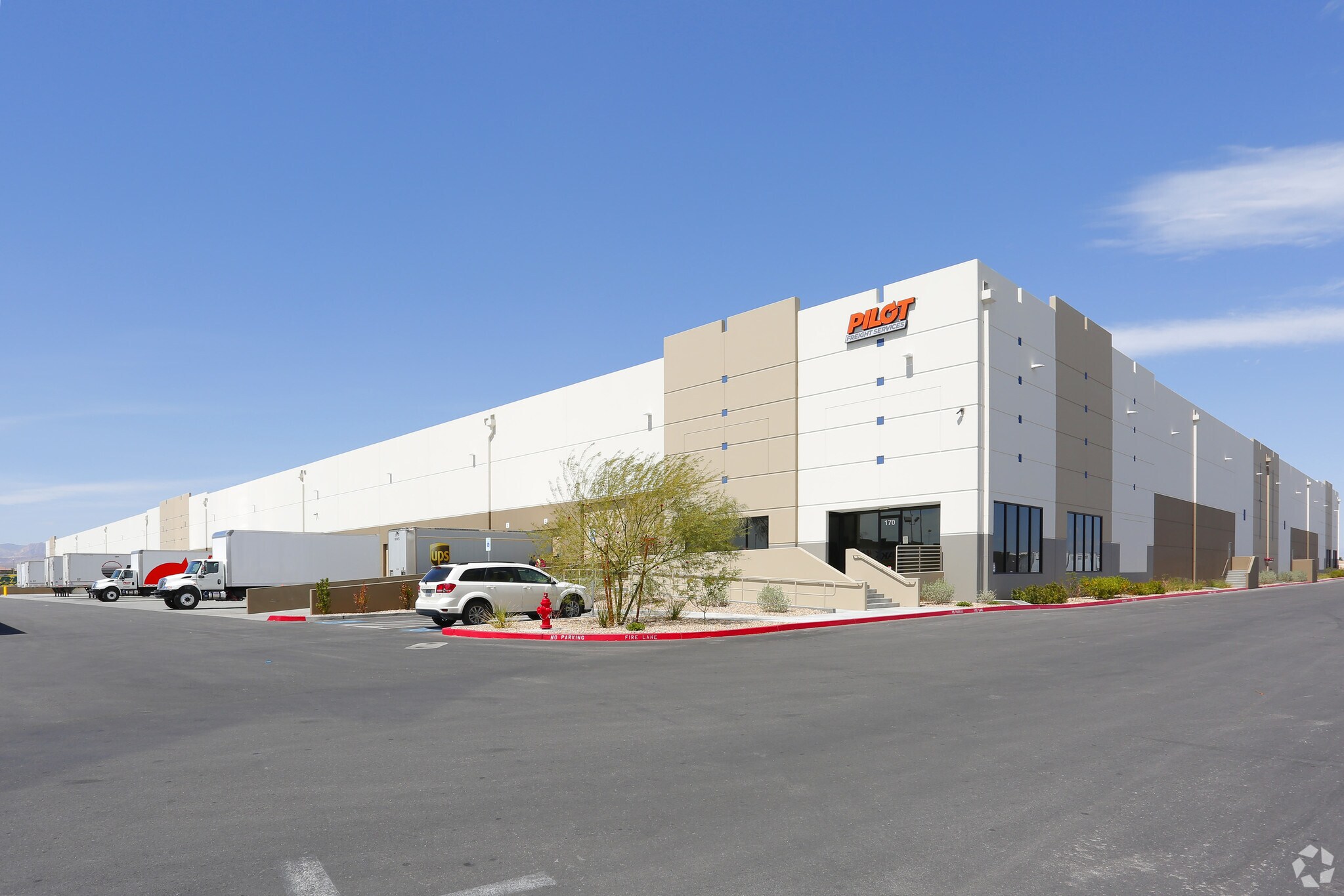 7015 Corporate Plaza Dr, Las Vegas, NV to rent Primary Photo- Image 1 of 9