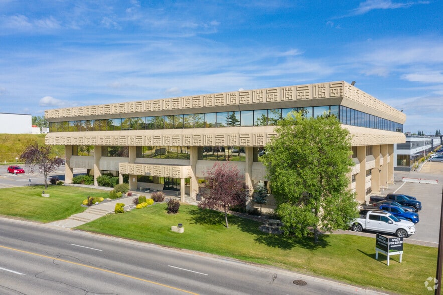 3016 5th Ave NE, Calgary, AB for sale - Building Photo - Image 3 of 13