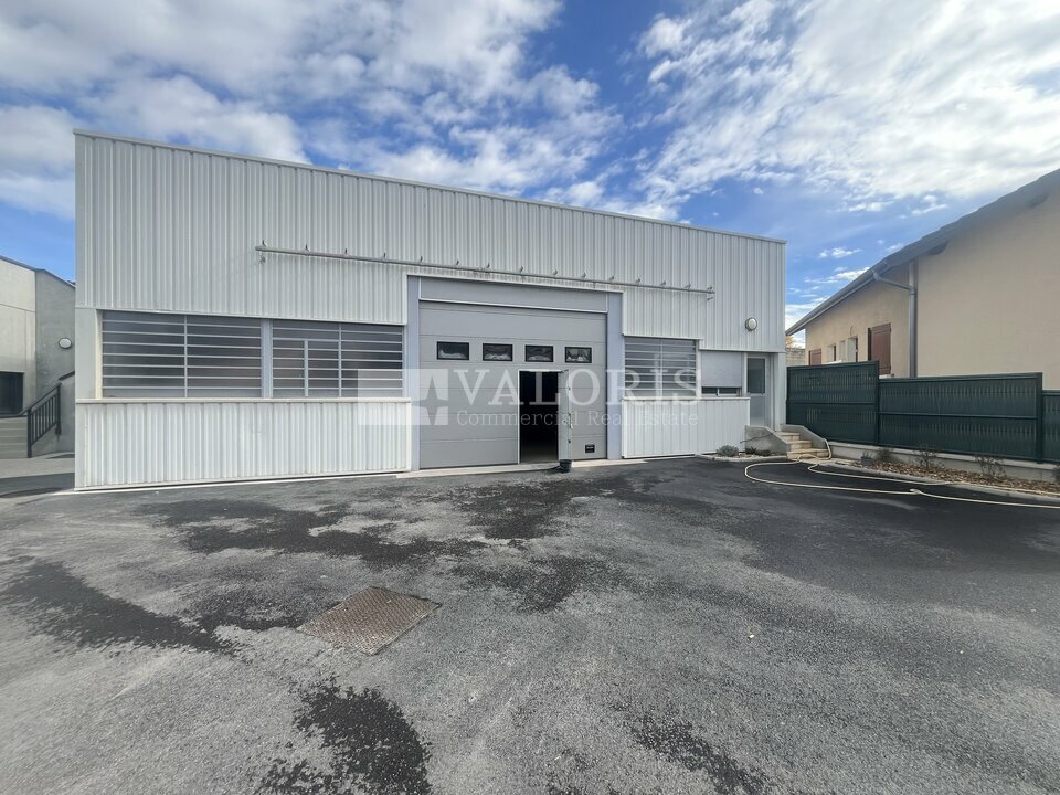 14 Rue Du Canal, Villeurbanne to rent Building Photo- Image 1 of 8